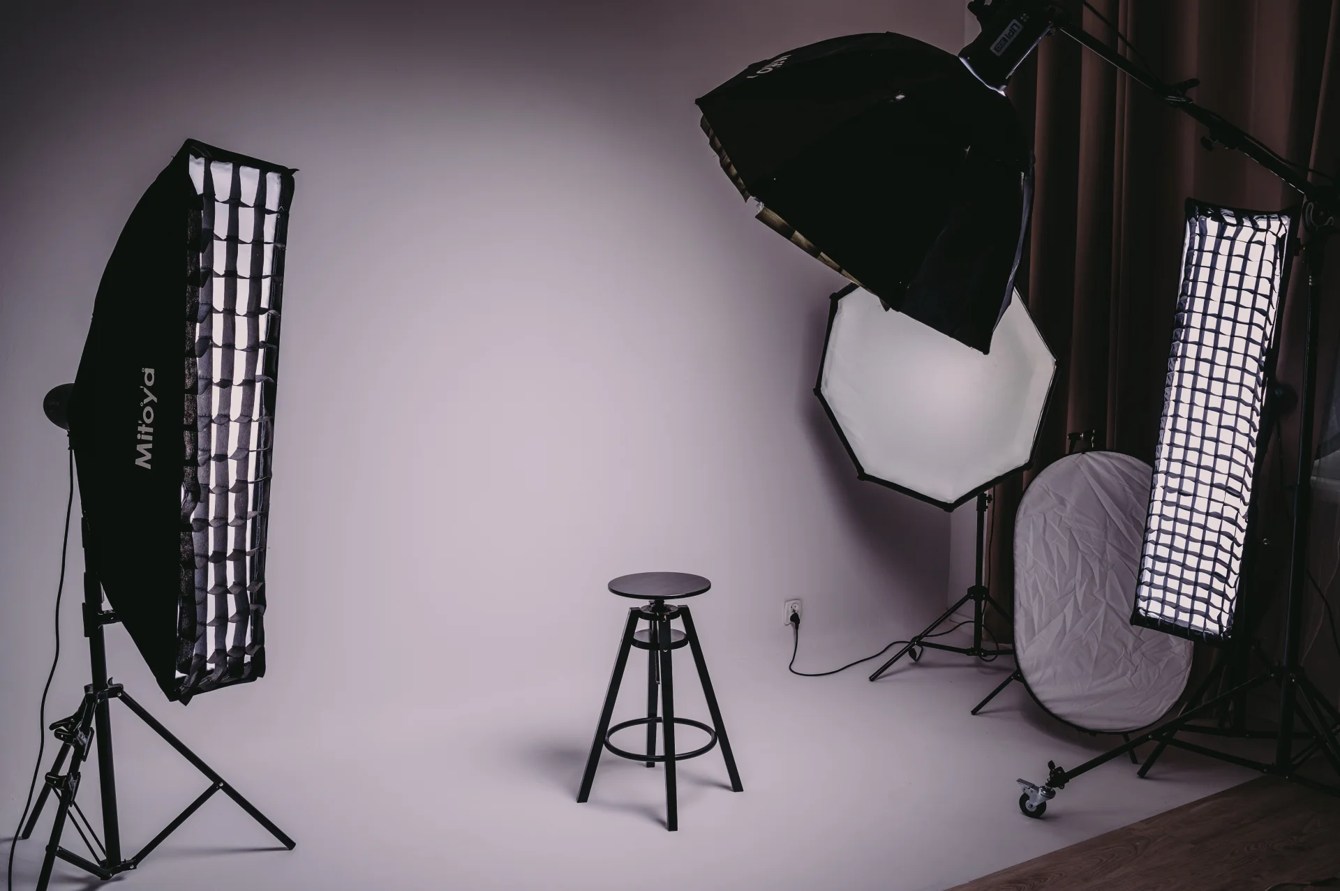 Jak wygląda sesja w studio - krok po kroku, od wejścia do zdjęć